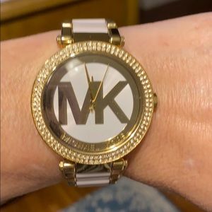 Michael Kors Gold & White Woman’s Wrist Watch